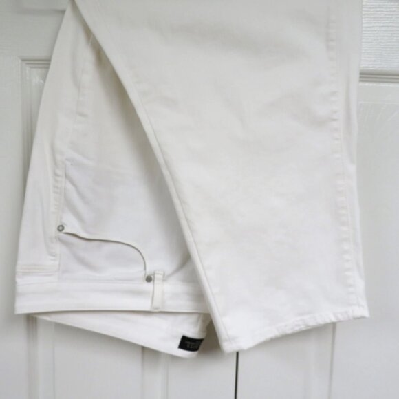 Talbots 24W Flawless 5-Pocket Crop Jeans Bright White Solid - Picture 2 of 4